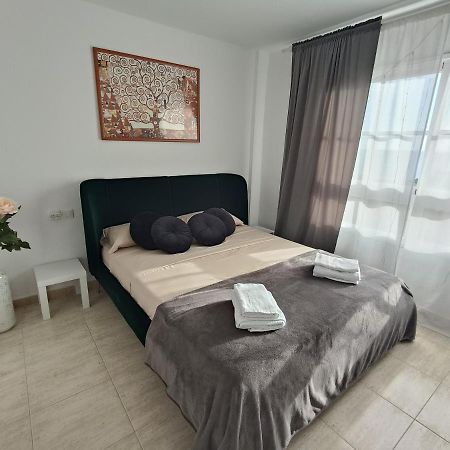 Apartamento Familiar Arcoiris Primera Linea De La Playa Callao Salvaje Luaran gambar